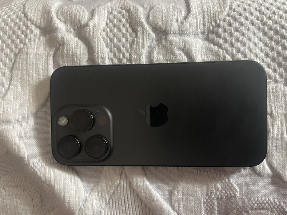 P.ex:Iphone novo 15 pro funcional