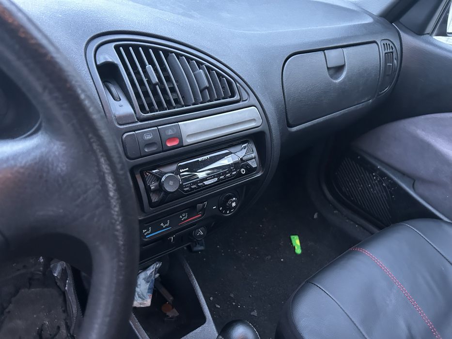 Vendo cotroen saxo 1.1 com 25 anos em estado excelente motor