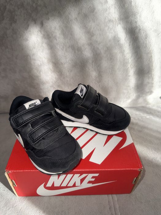 кросівки дитячі nike