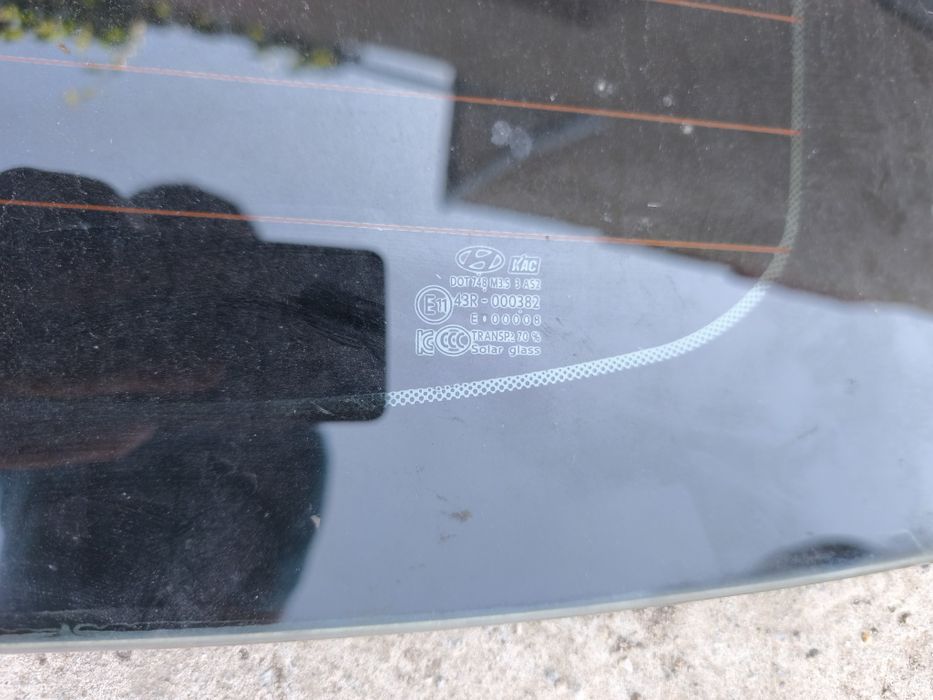 Продам заднее стекло на hyundai sonata LF