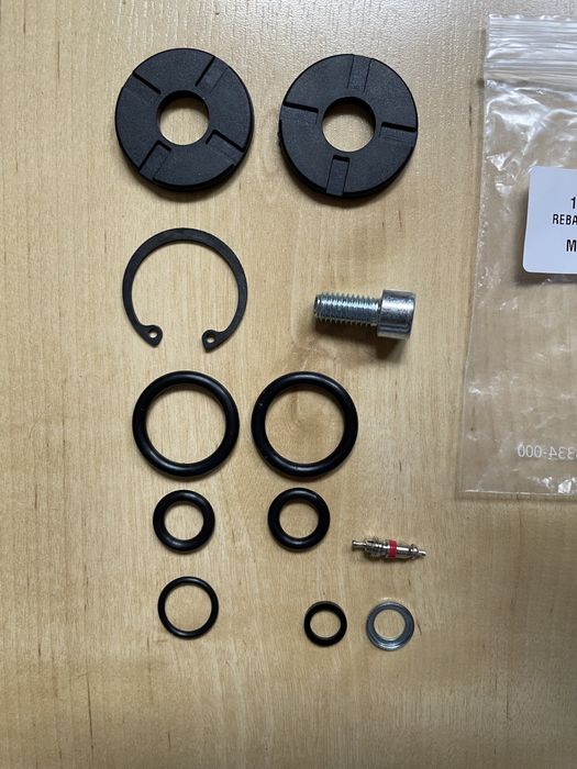 Rock shox pike reba recon revelation dual air zestaw uszczelek