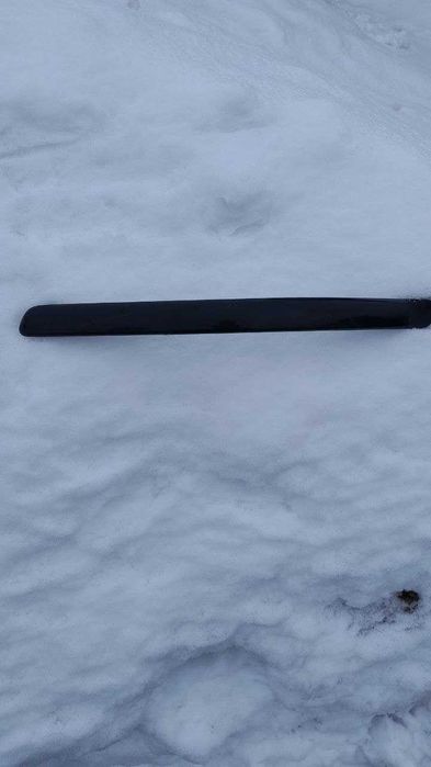 Молдінги переднього бампера Toyota avensis T25  правий і лівий