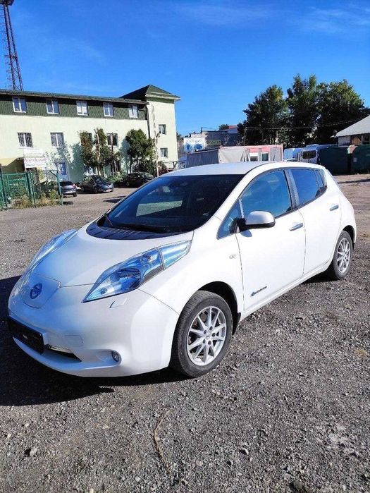 Nissan leaf  24 кВт