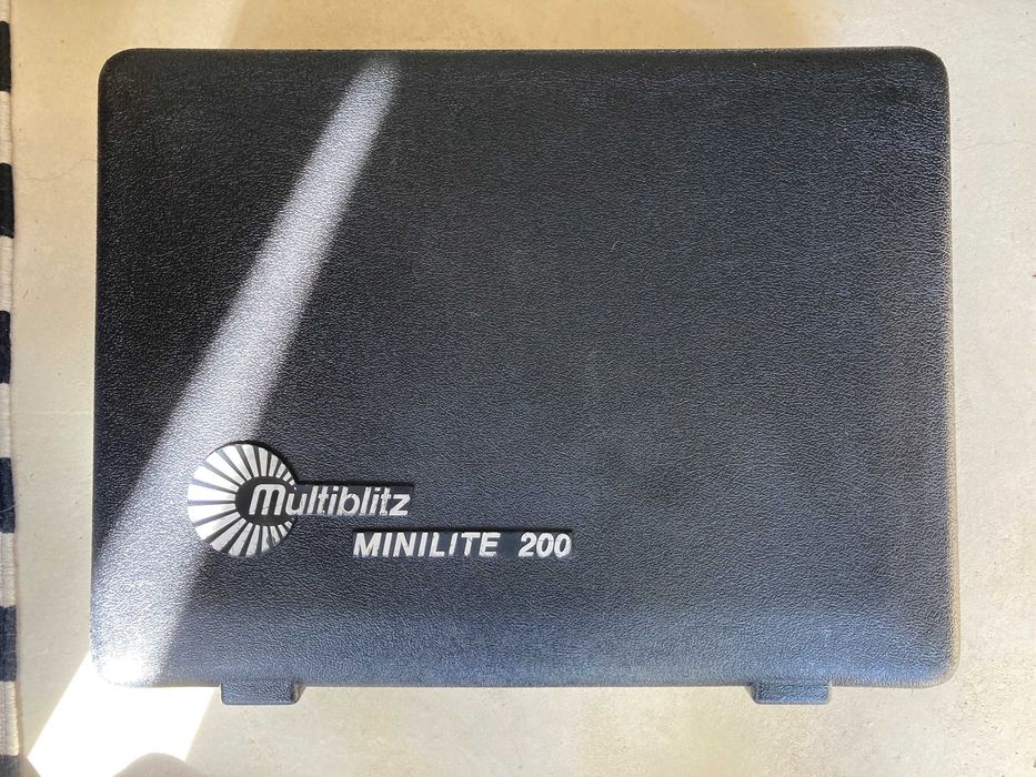 MULTIBLITZ Minilite 200 kit luzes completo.