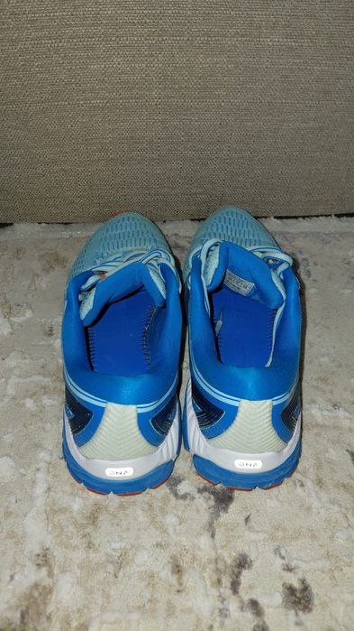 Кросівки Brooks  38-39