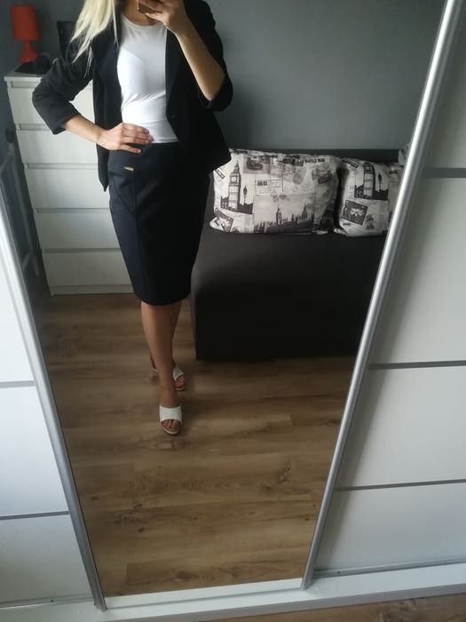 Sprzedam elegancką spódnicę