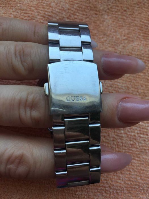 Часы Guess женские в идеальном состоянии годинник