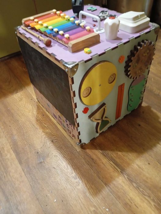 Детский развивающий куб