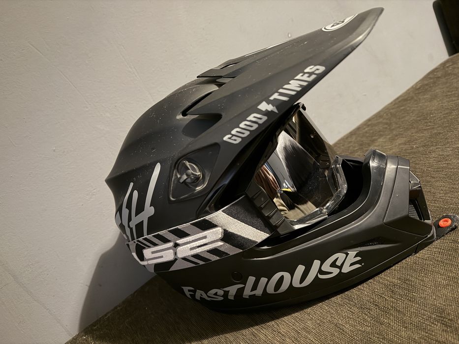 Kask na crossa/quada