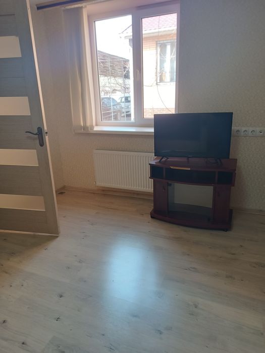 Здам будинок в м.Бровари.ціна -12000гр+к.п