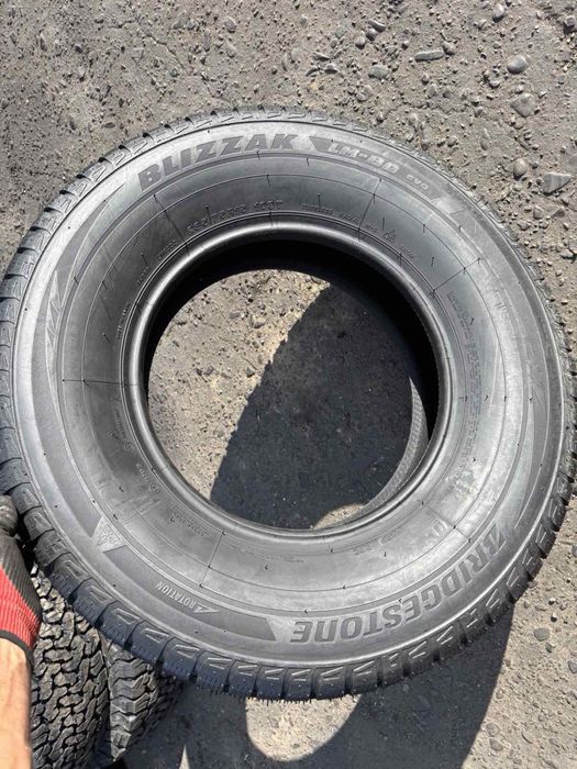 Шини нові 235/75 R15 Bridgestone зима 2021 рік