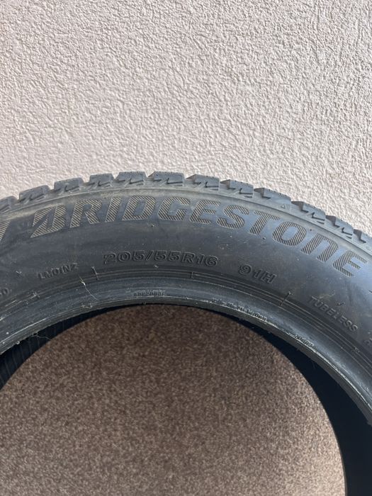 Komplet opon BRIDGESTONE 205/55R16