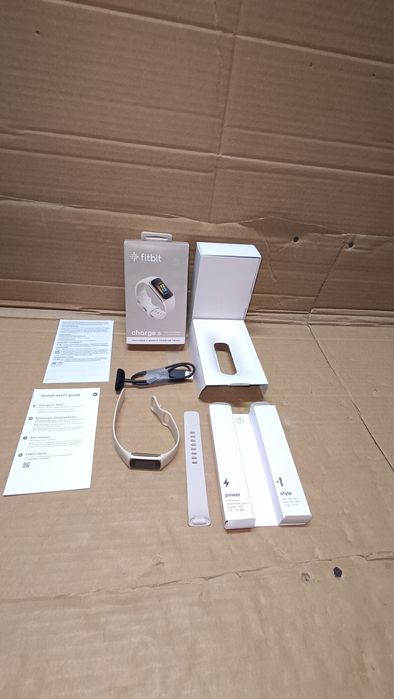 Smartwatch Fitbit Charge 5 beżowy