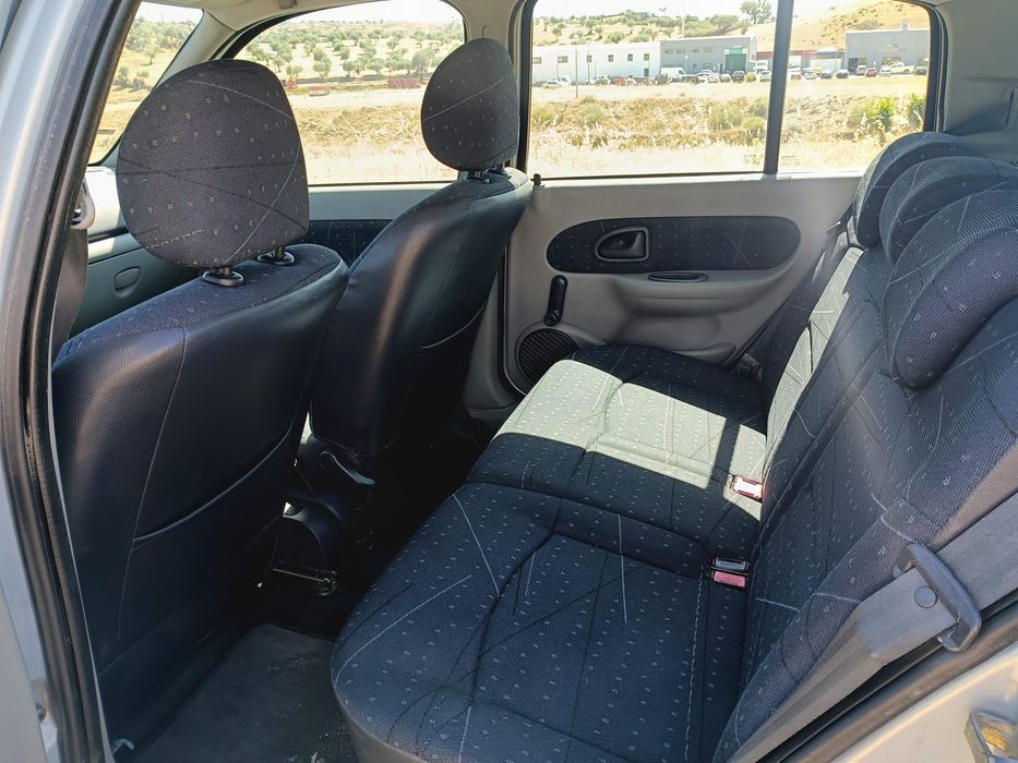 RENAULT CLIO II 1.2 – 2001 | Excelente Estado