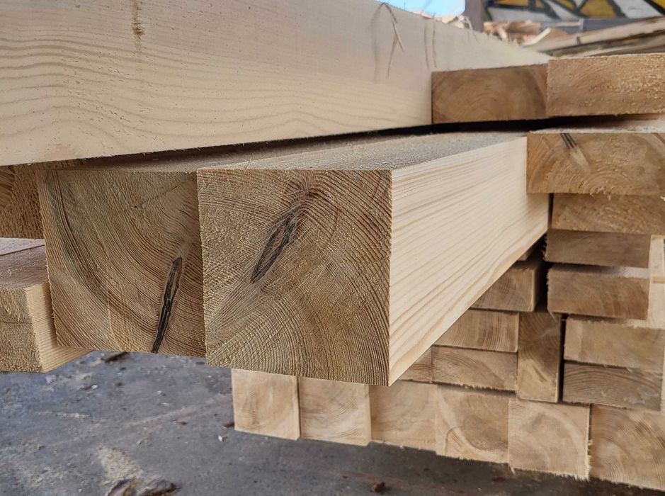 więźba dachowa, deski, pellet