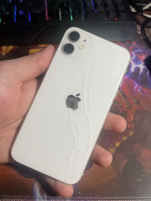 Продам Iphone 11 64 Gb