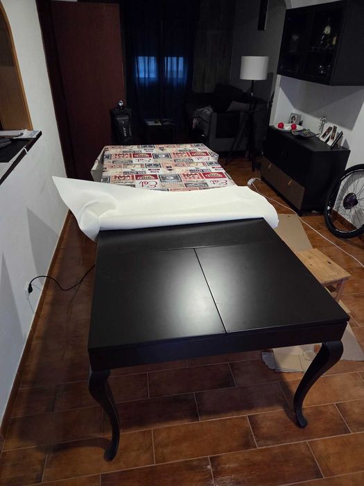 Mesa de jantar com 2mts x 1mt - 8 a 10 pessoas