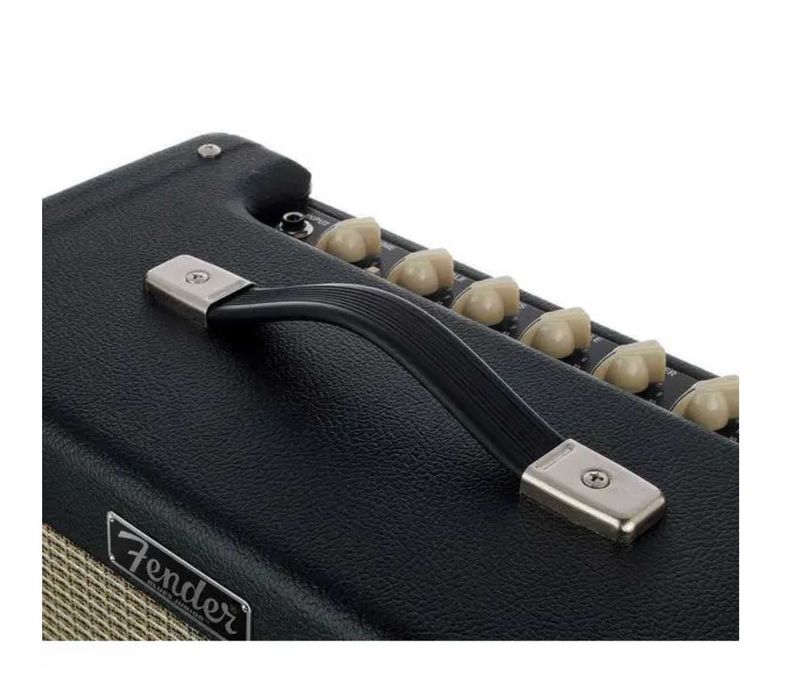 Гитарный ламповый комбик Fender blues junior 4