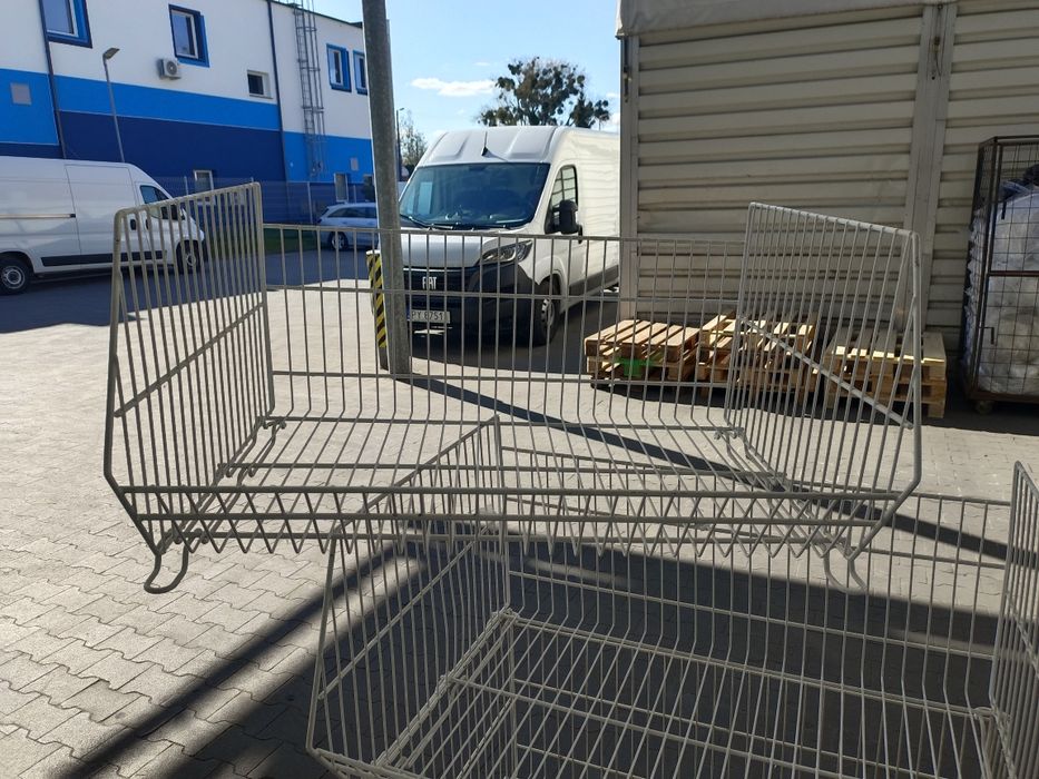 Regał koszowy sklepowy