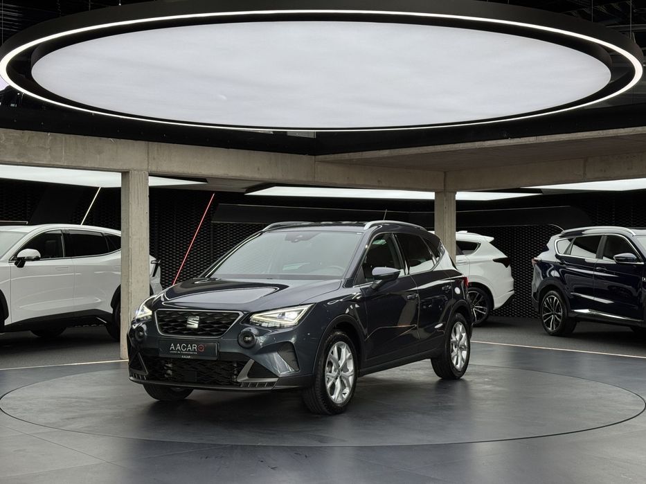 Seat Arona Fr / Reflektory LED / CarPlay / Android Auto / Czujniki parkowania /