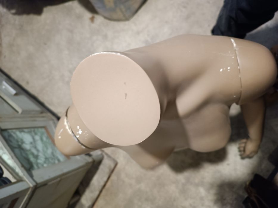 Manequim feminino de loja