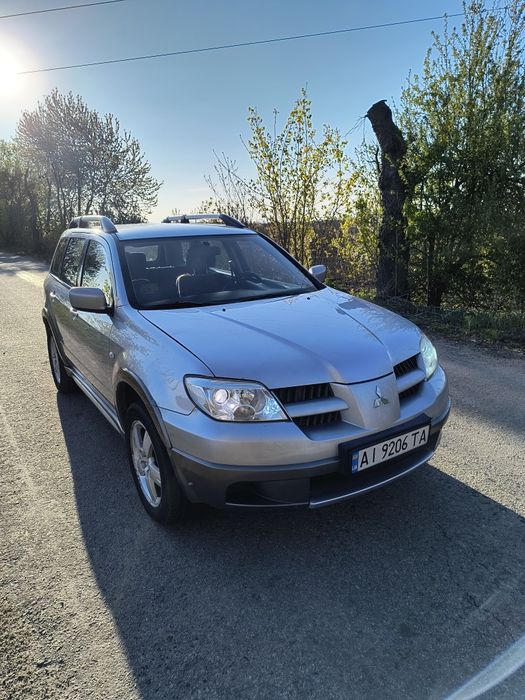 Продам Mitsubishi  Outlander 1