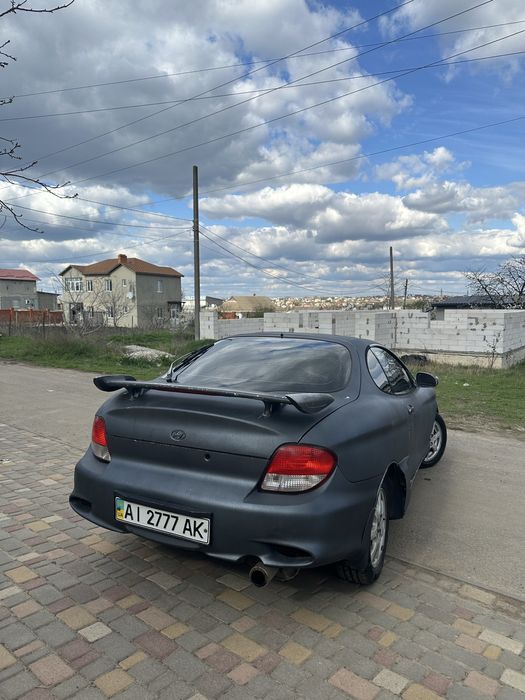Hyundai Tiburon 2.0