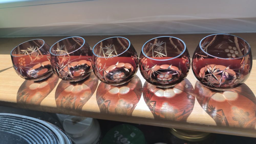 Kryształowe kieliszki stemless