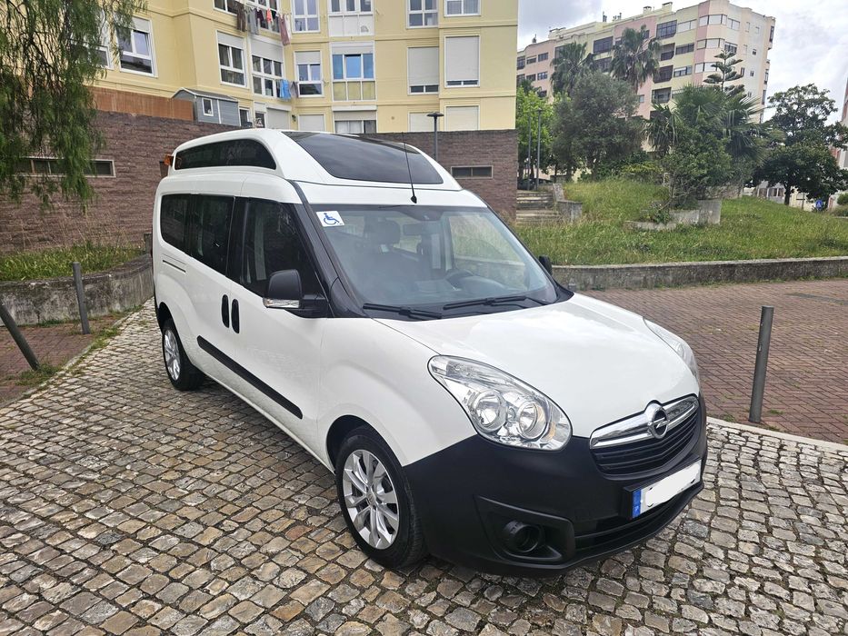 COMBO 1.6 D Com Rampa Para Cadeira Rodas / Mobilidade Reduzida