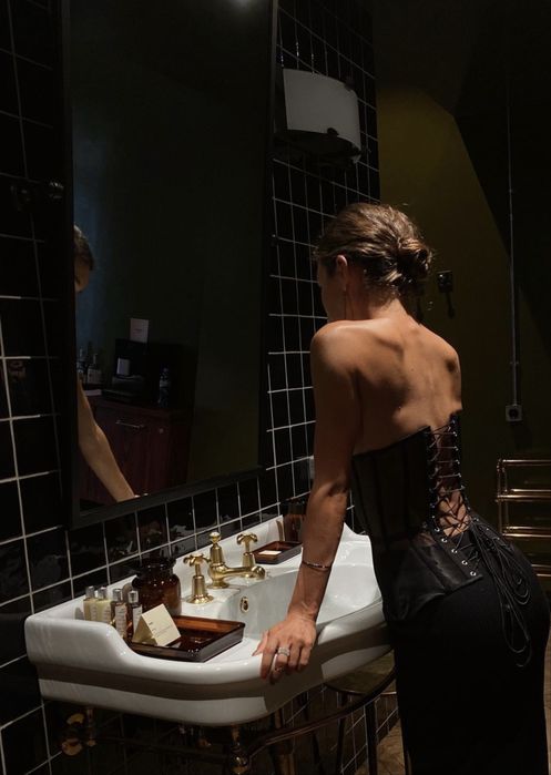 Чорний корсет класичний з атласу та сітки А В С xs s m l