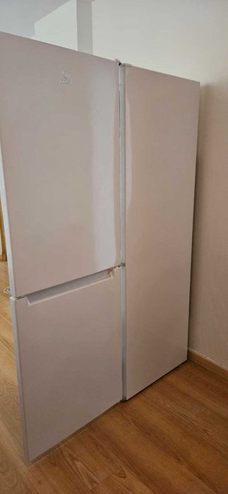 Frigorífico Combinado INDESIT LR7 S2 W (Low Frost - 175 cm - 307 L - Branco)
