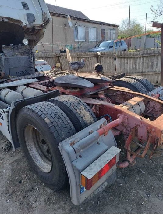 Тягач IVECO 2001 року