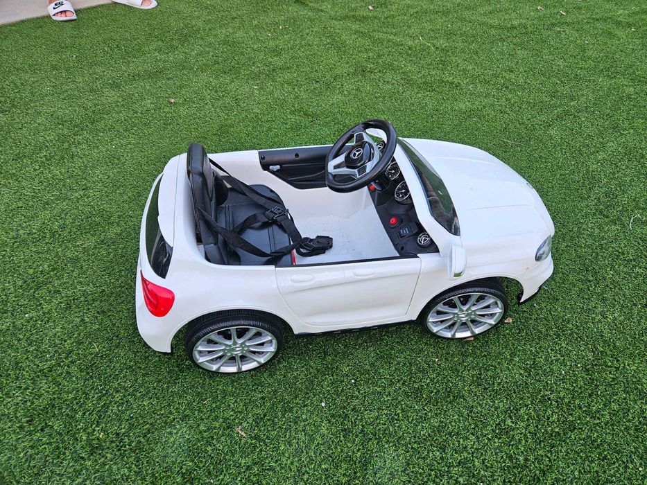 Carro Elétrico Infantil Mercedes-Benz GLA 45 AMG + Comando Parental 2.4G