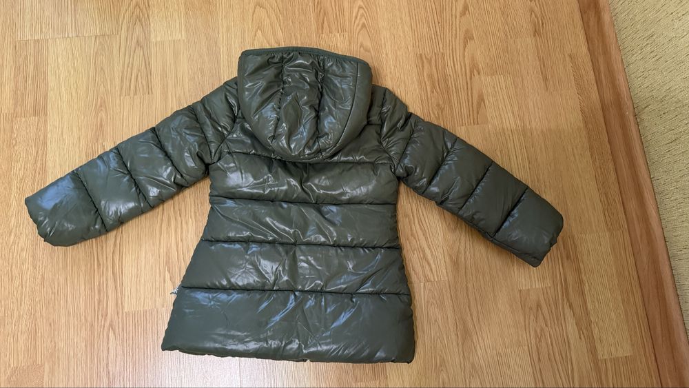 Курточка нова benetton для дівчинки