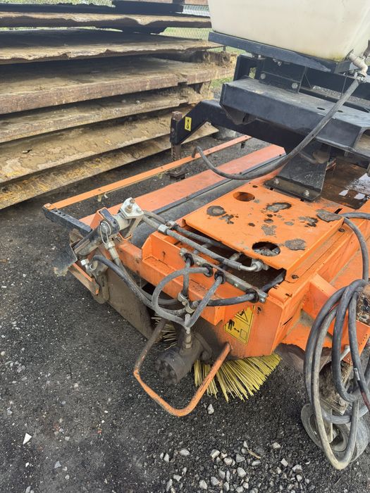 Zamiatarka pronar zm-2000 widlak,koparka,ładowarka