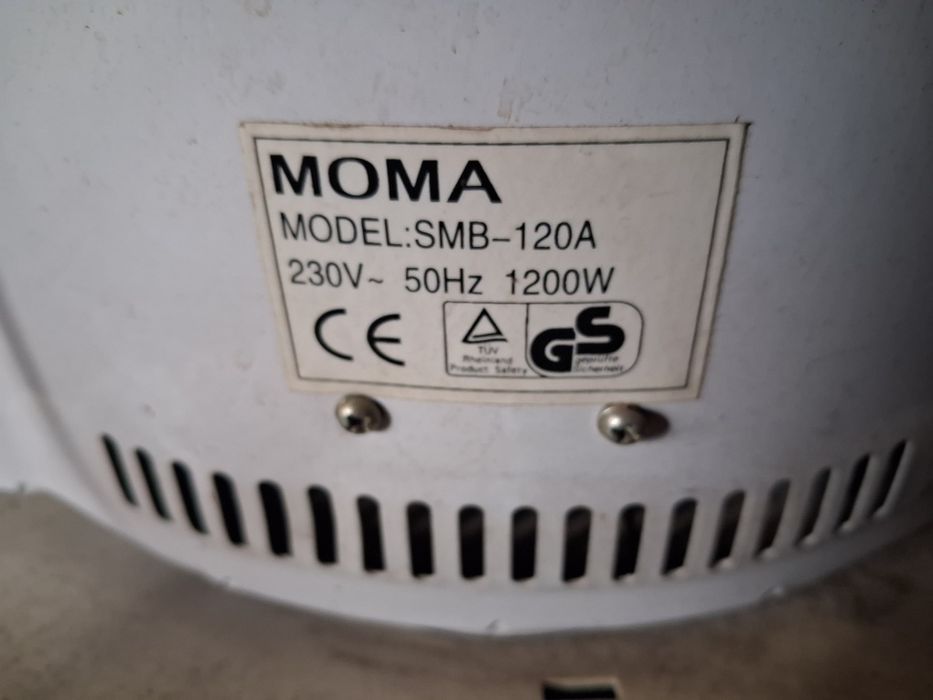 Grzejnik elektryczny halogen.