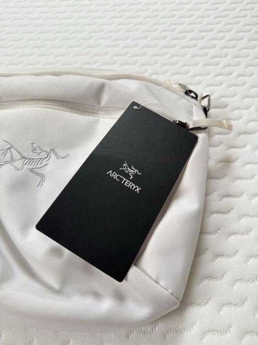 Оригінальна сумка Arc’teryx Mantis 2 • Біла • Нова