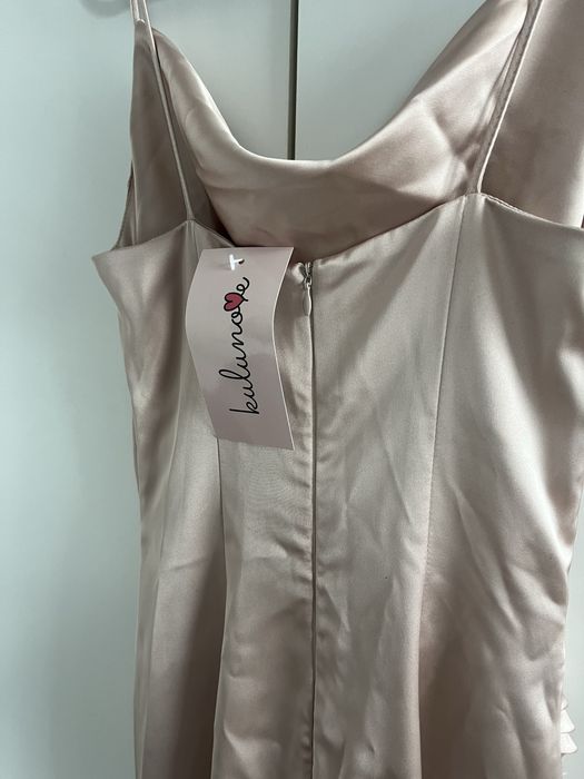 Długa sukienka złota Blair Kulunove