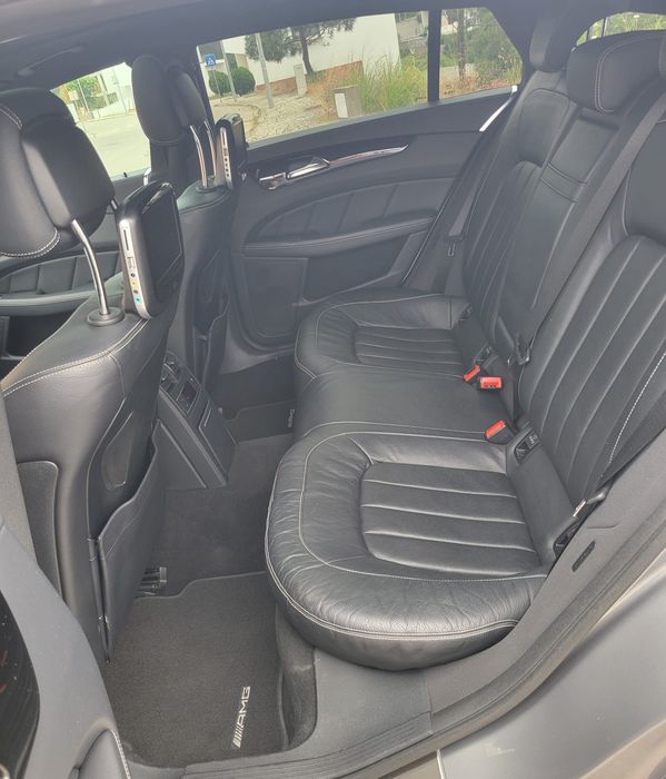 MERCEDES BENZ CLS 500 AMG V8 Biturbo exclusivo em Portugal