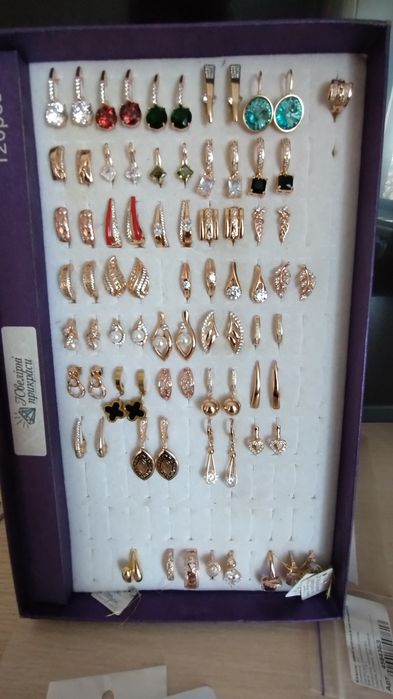 Сережки з медичного золота, ланцюжки, чокери.