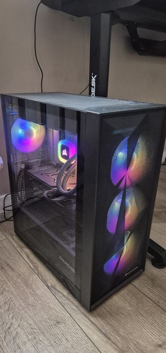 Komputer gamingowy RTX 4070, 32GB RAMU, Ryzen 7 7800X3D