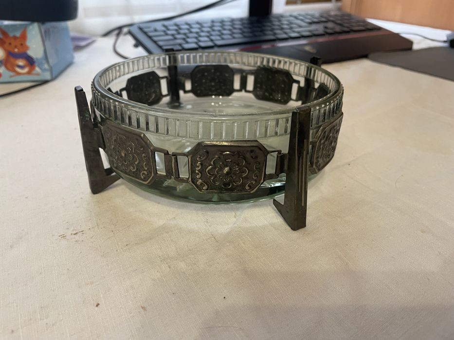 Продам конфетницю