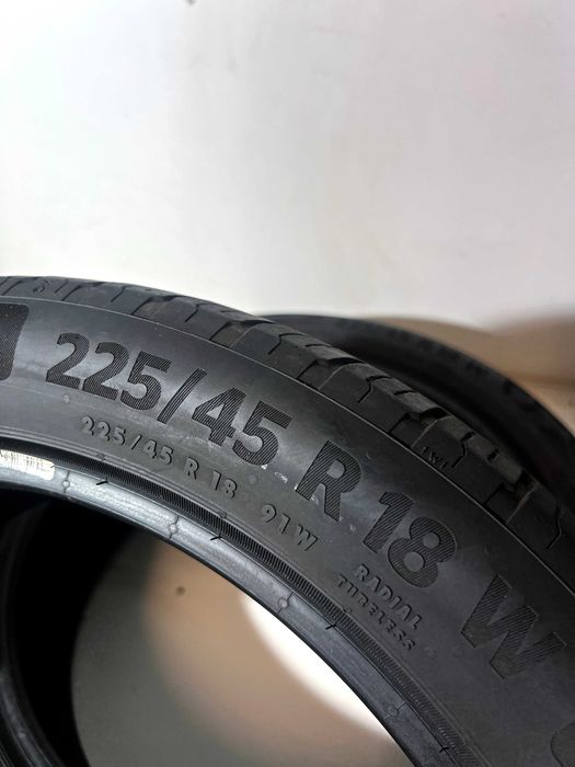 Pneus Continental Eco Contact 6 - 225/45/18 -
