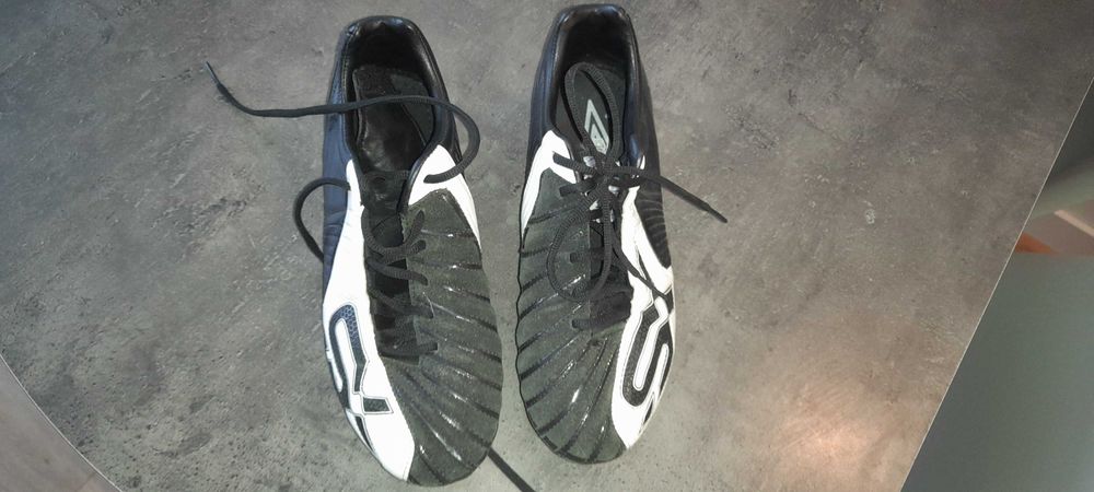 Korki piłkarskie 41 umbroSX