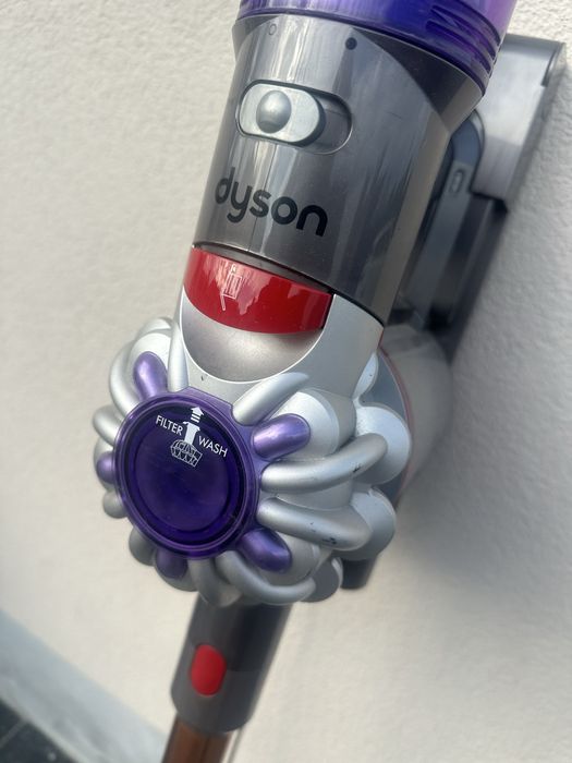 Dyson v8 ручний з Німеччини