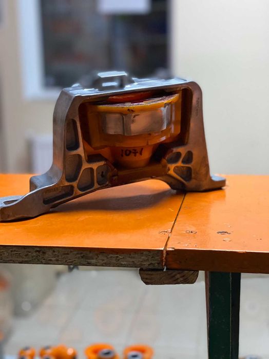 СуперКачество! Полиуретановые Подушки двигателя рамы Fiat Bmw Kia и др