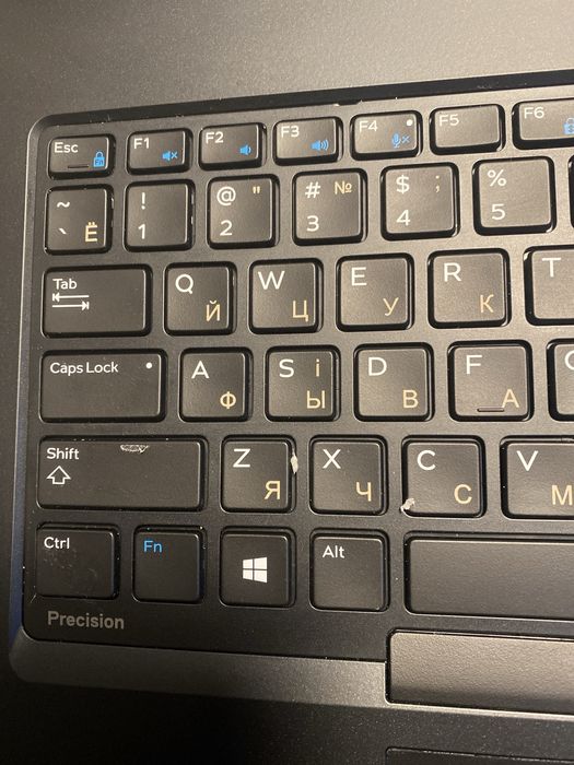 Dell Precision 7740 17" IPS FHD  i7  Xeon - 2276M nVidia RTX3000  Win