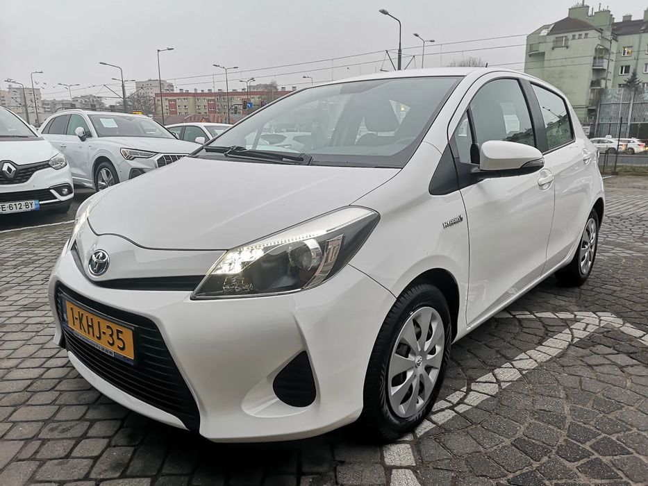 Toyota Yaris 1.5 Hybrid Synergy Drive 75Pb+25 HSD-100KM Automat Terra