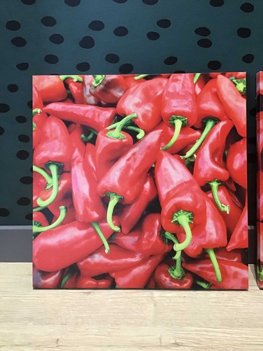 Obraz, papryczki chilli, płótno, żywe kolory, rama drewniana, 2 szt.