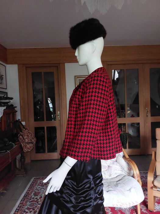 elegancki wełniany zimowy żakiet w czarno-czerwoną pepitkę retro wełna